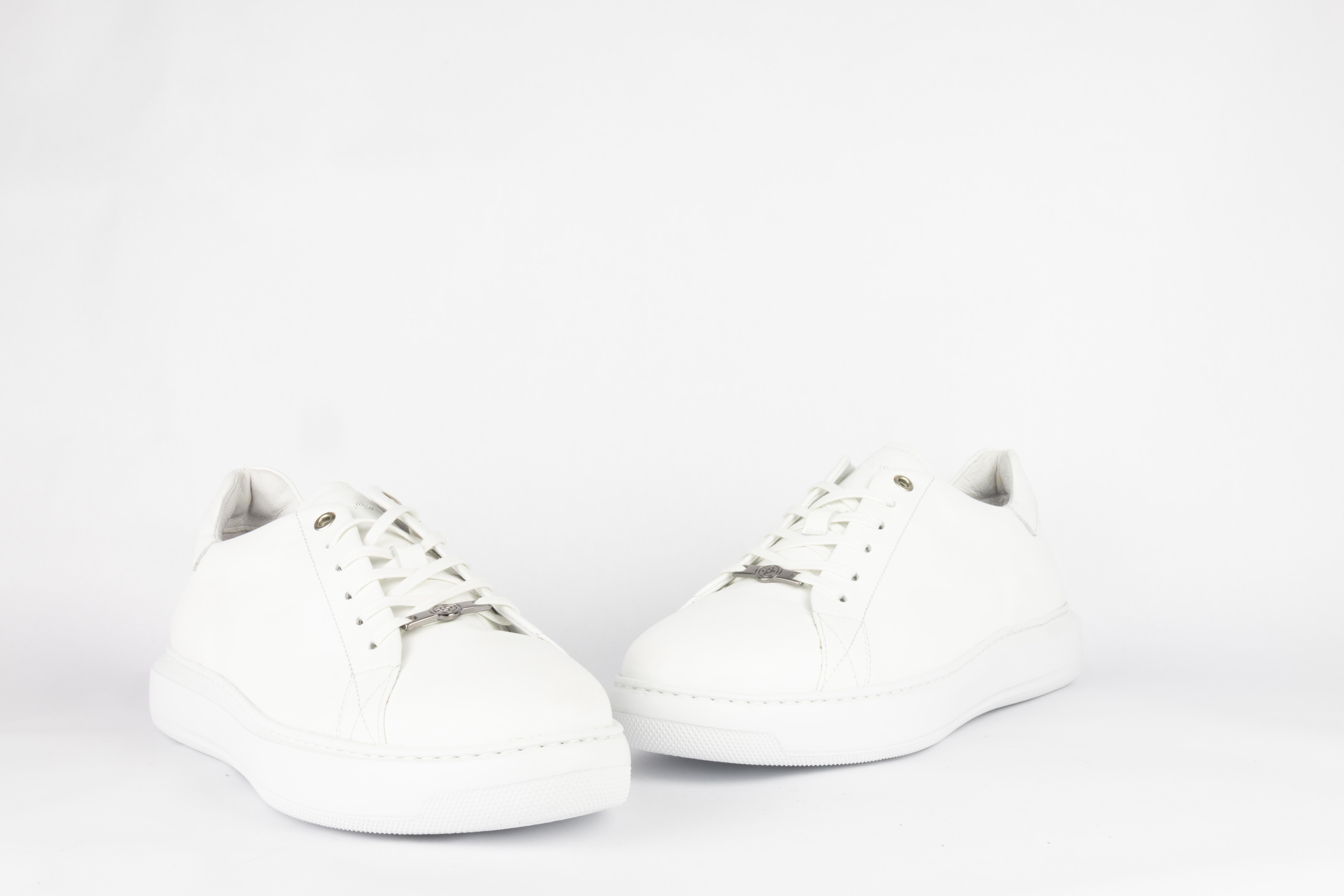 Stepforward - Liam All White